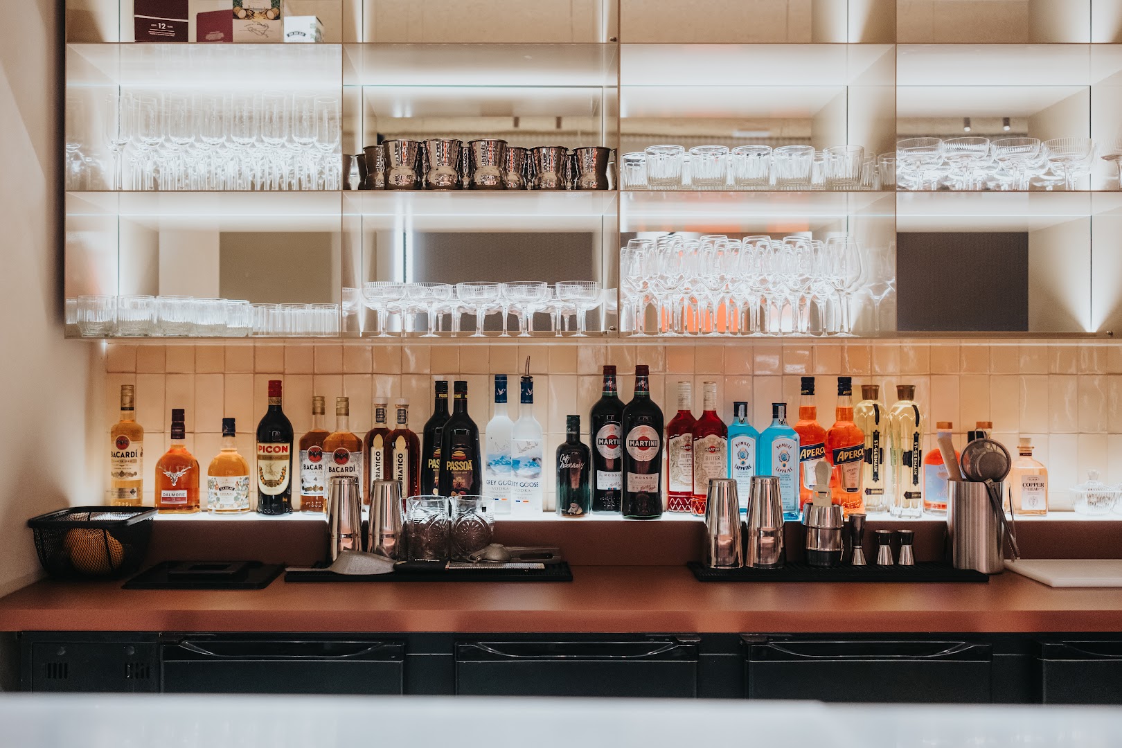 Chez Guillaume: professional, clean, high-quality bar photo