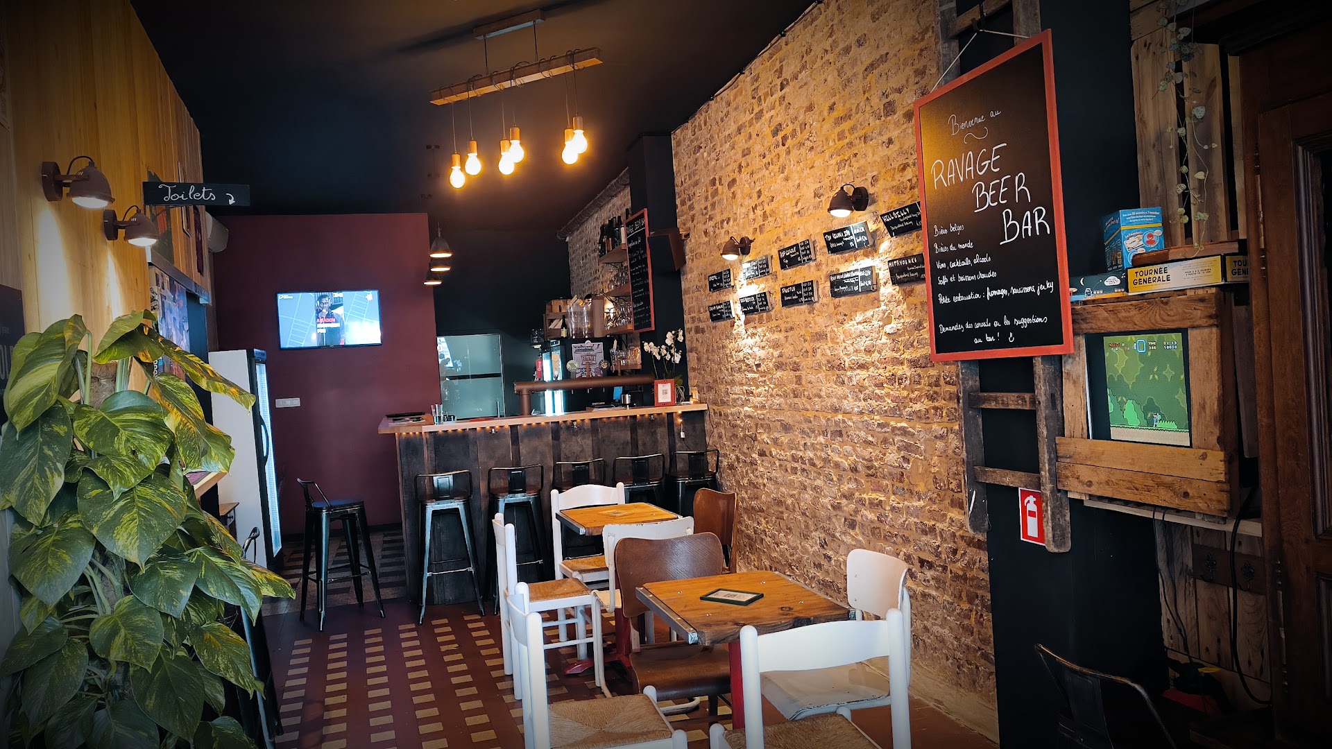 Le Ravage Beer Bar: clear, inviting interior atmosphere