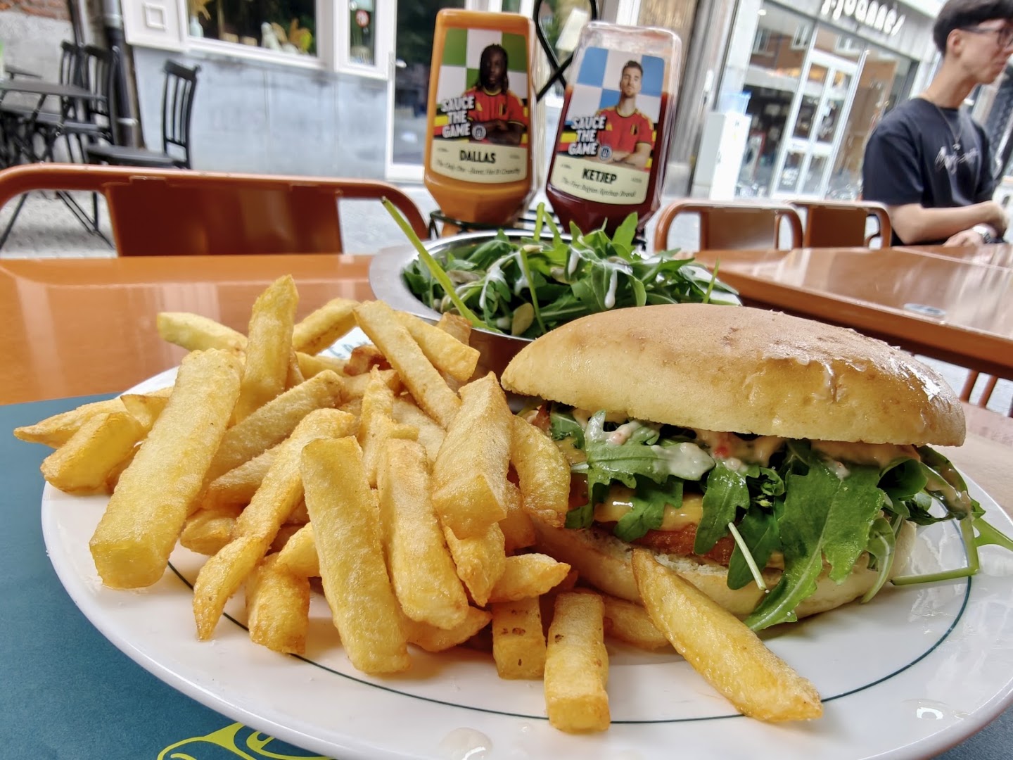 Le Servais: appetizing food photo at restaurant