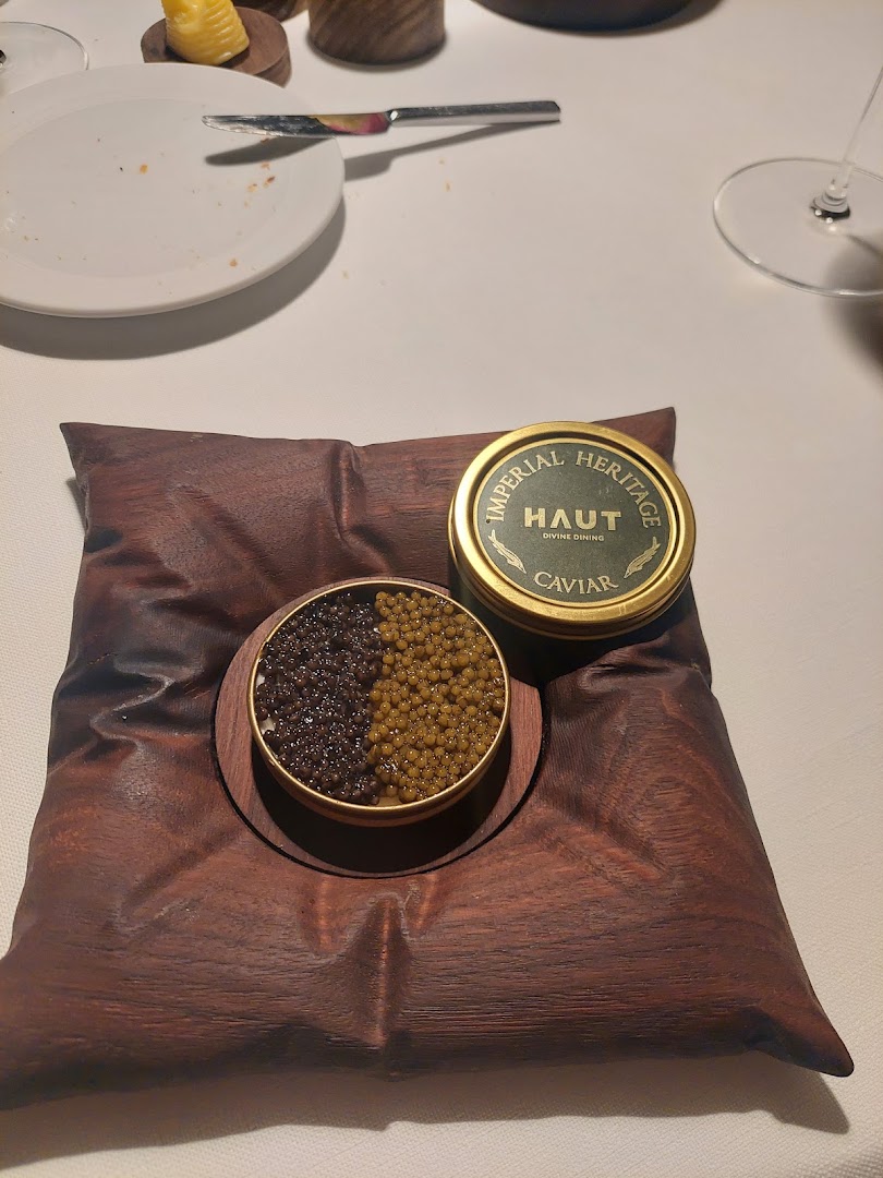 Haut: high quality food presentation photo