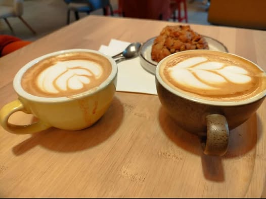 Elephant Coffee: appetizing coffee and pastry photo