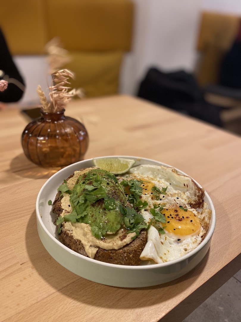 Elephant Coffee: appetizing, high-quality food photography