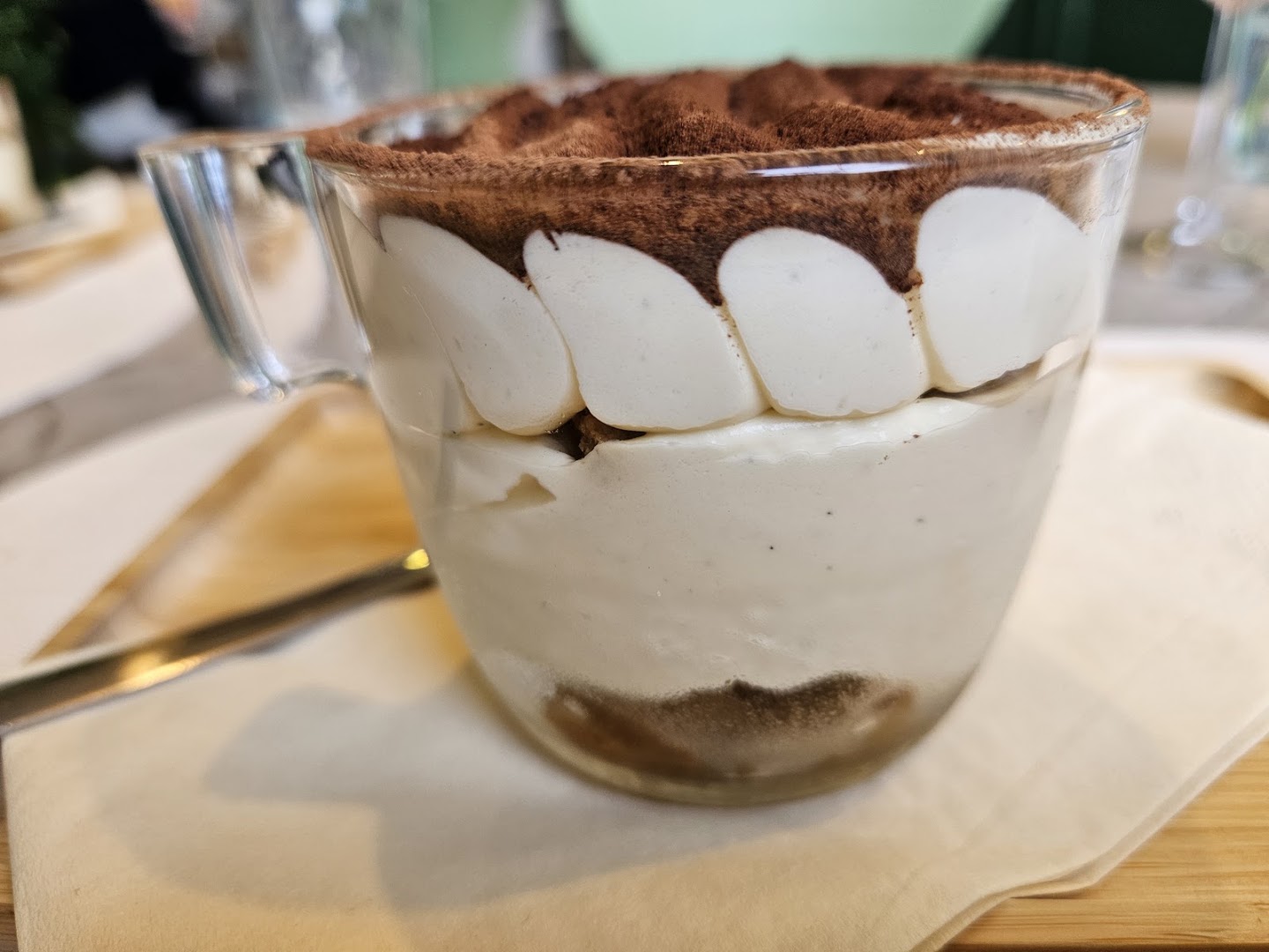 Le Monde de Lola: appetizing photo of restaurant dessert