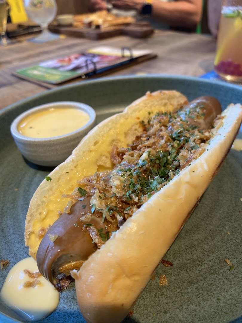 Trolls & Croque: appetizing photo of bar food