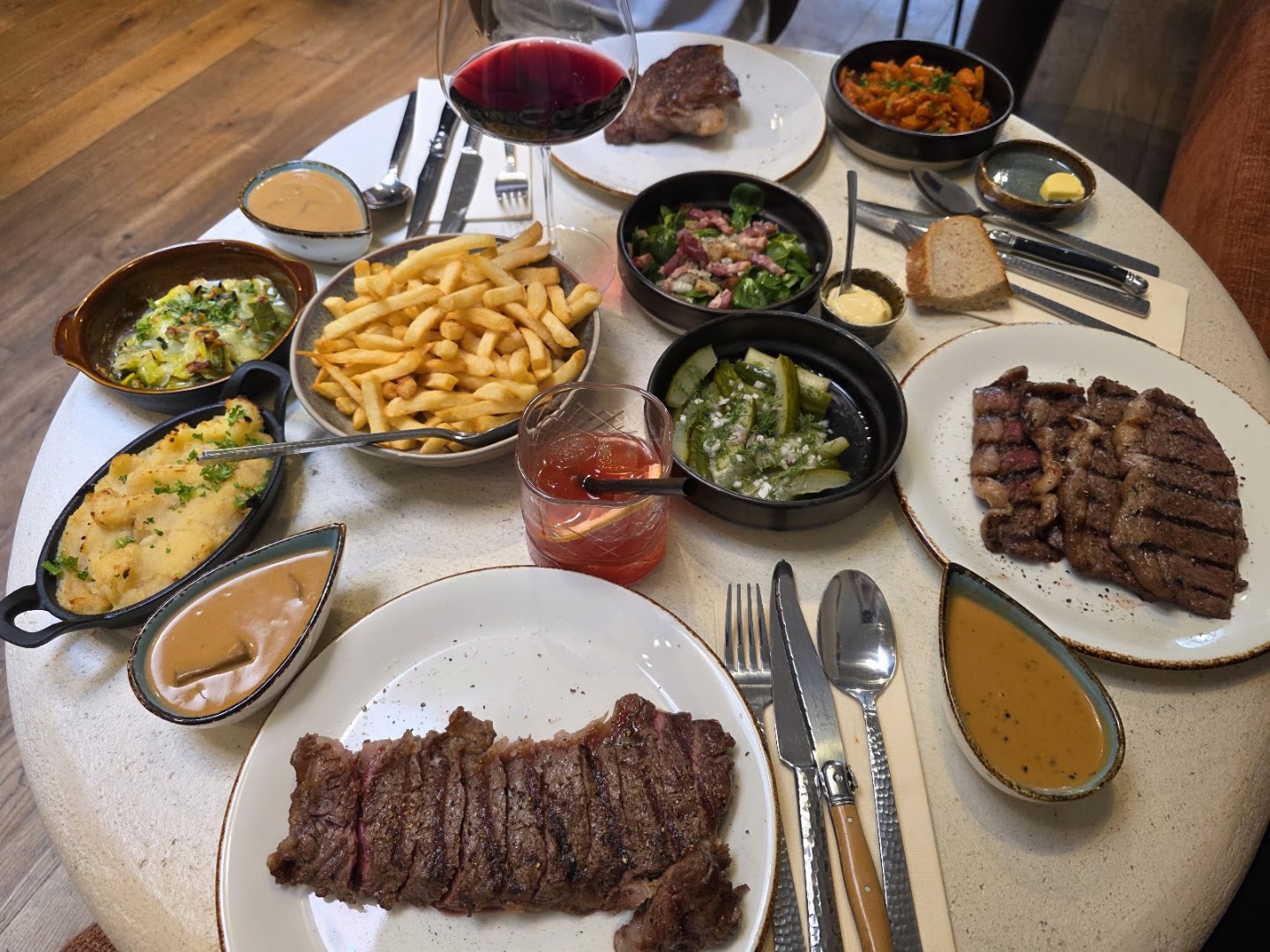 Charbon: appetizing, high-quality food photography