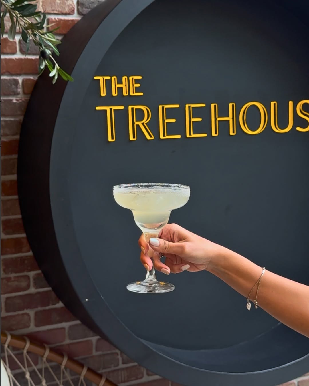 Fort George Hotel & Spa: high quality, professional cocktail shot