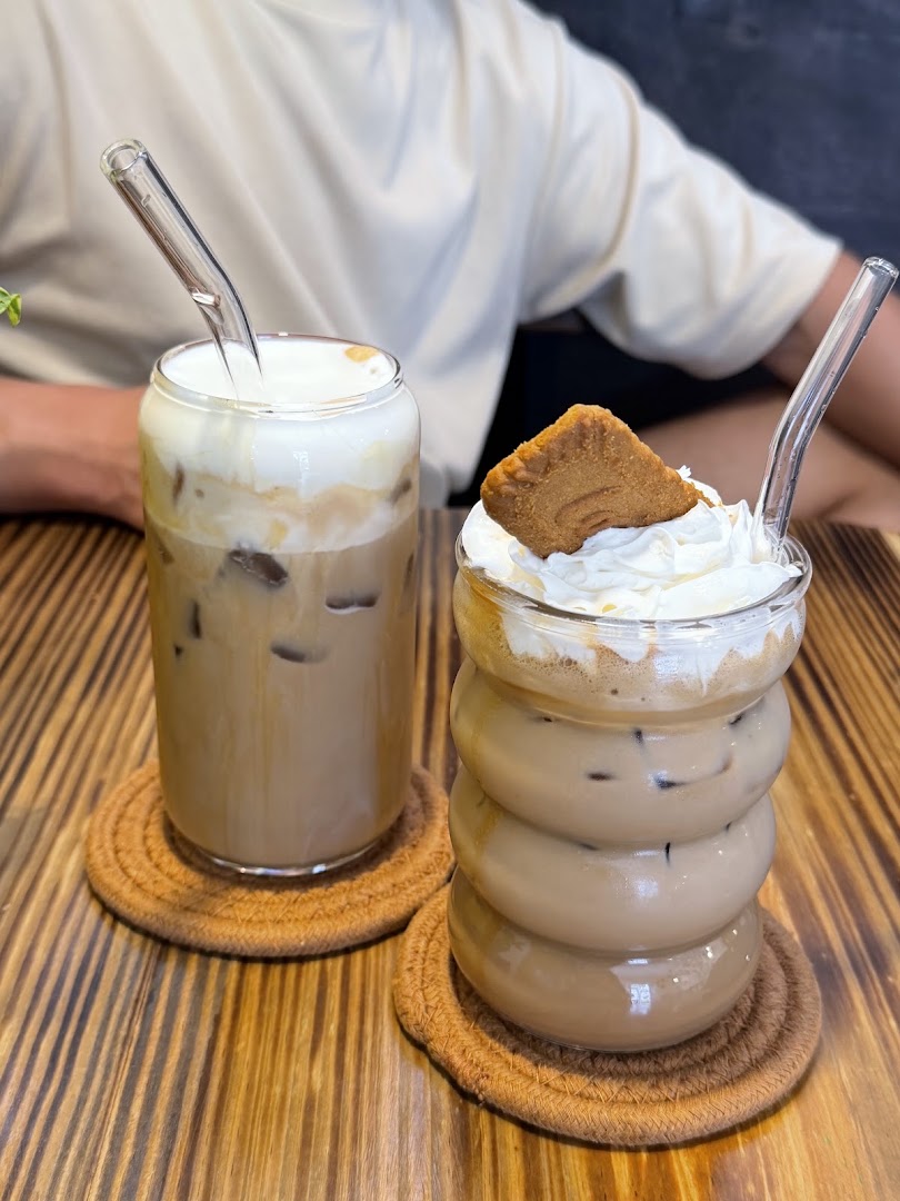 Canopy Cafe: appealing photo of cafe drinks
