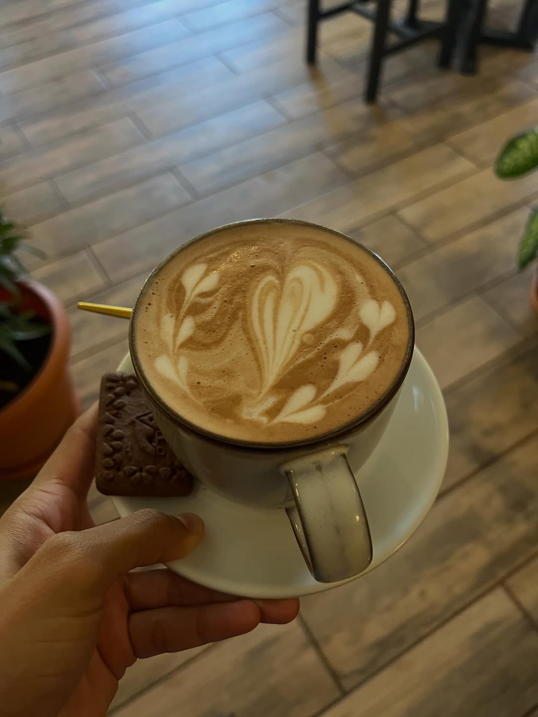 Roast Coffeehouse: appealing latte art and presentation