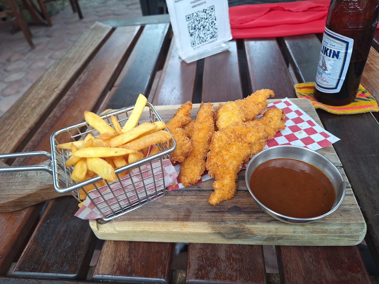 Nahil Mayab Restaurant & Patio: appetizing food presentation on wooden board