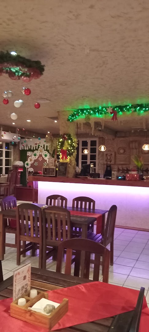 Nahil Mayab Restaurant & Patio: clear view of restaurant interior