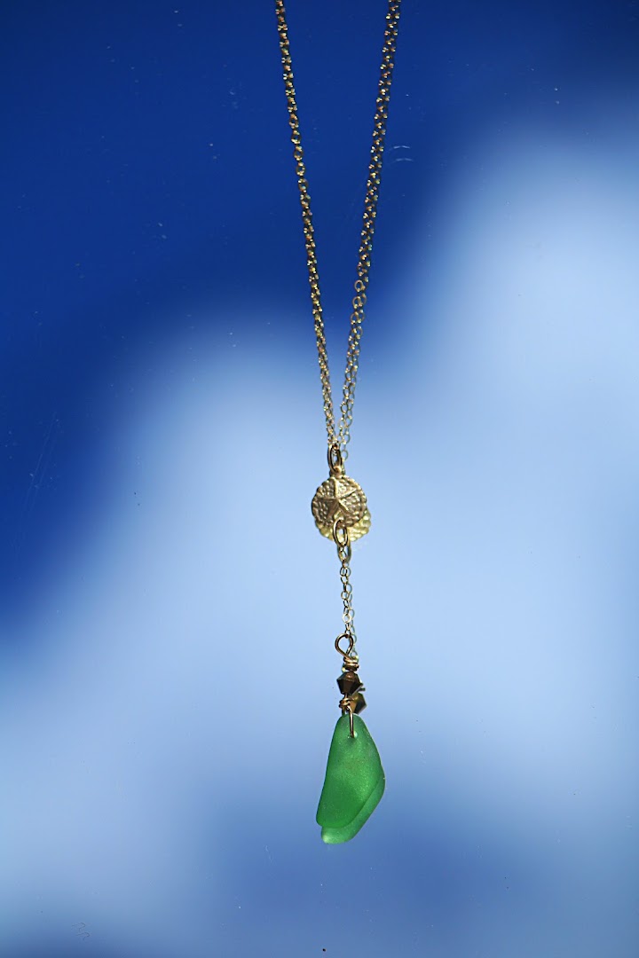 Sunshine Jewelry: clear product photo of jewelry