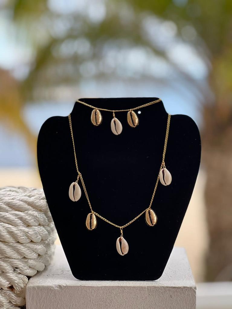 Sunshine Jewelry: professional product display photo