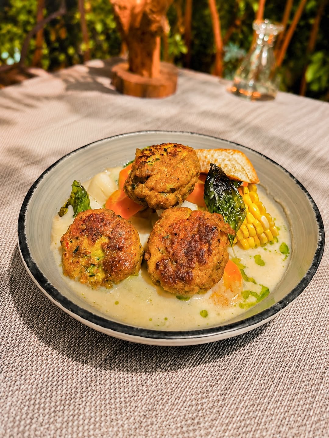 The Breezeway Oceanfront Restaurant & Pool Bar: appetizing, high-quality food photography
