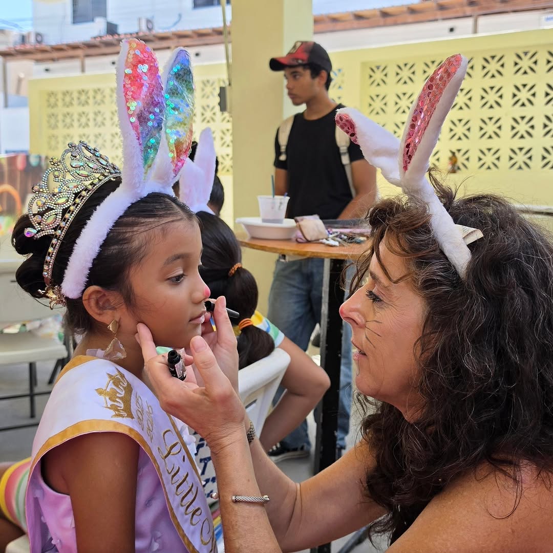 12Belize: engaging shop event activity