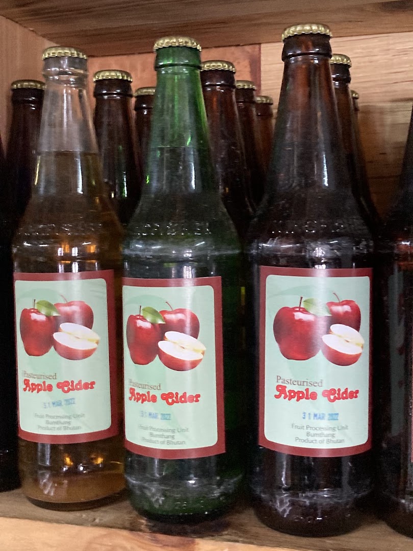 Bumthang Swiss Cheese and Wine Shop: clear product display of items