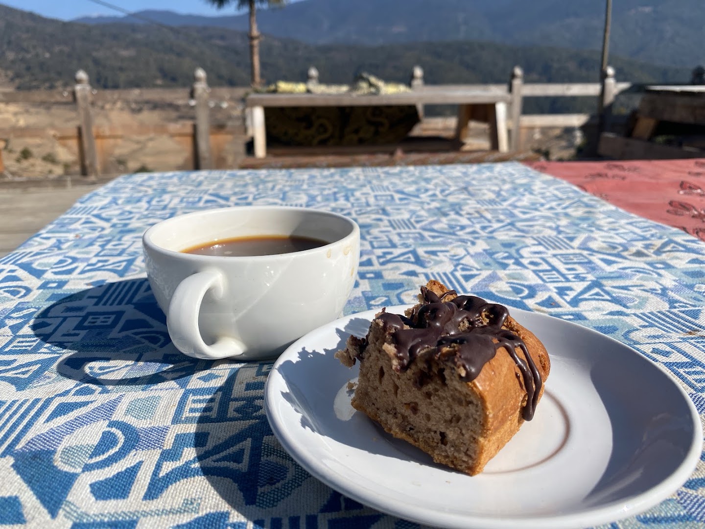 CCH2O Café: appealing food and scenic view