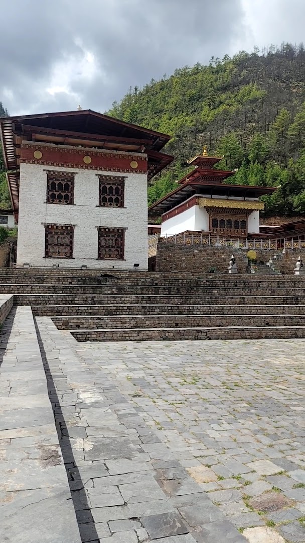 Karpo Lhakhang: clear exterior view of venue