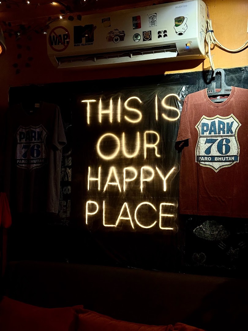 Park 76 Cafe & Pub: venue atmosphere and branding
