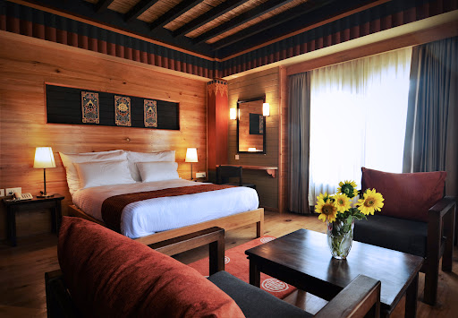 Access Suites: high quality hotel room photo