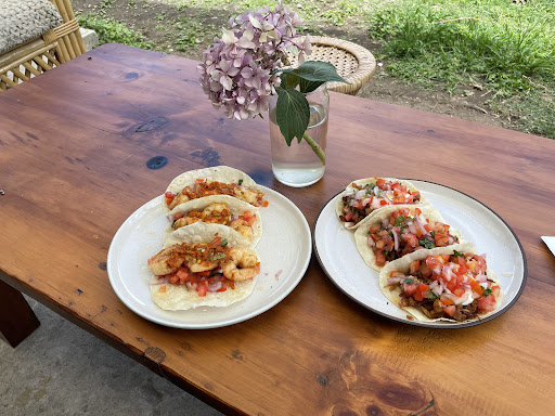 Gikuna Cafe: appetizing food photo at venue