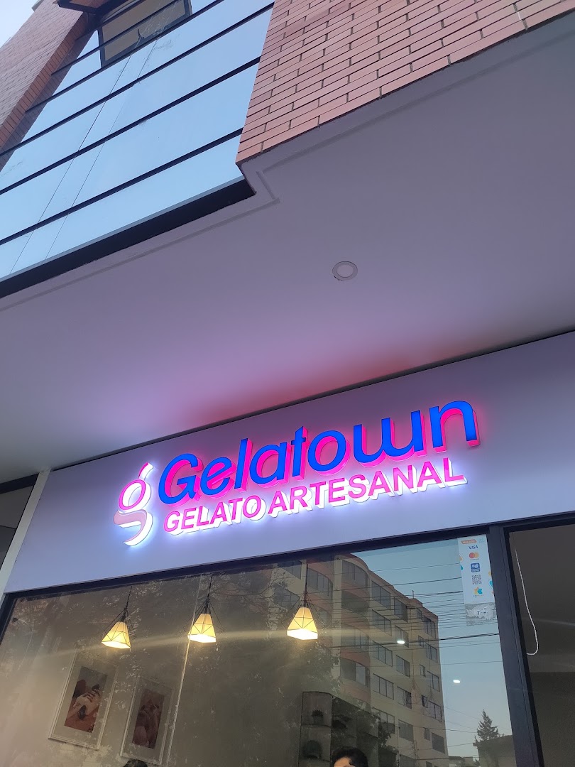 Gelatown: clear storefront photo with signage