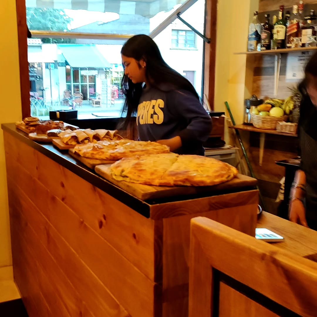 Pit Stop Cafe: food and venue atmosphere