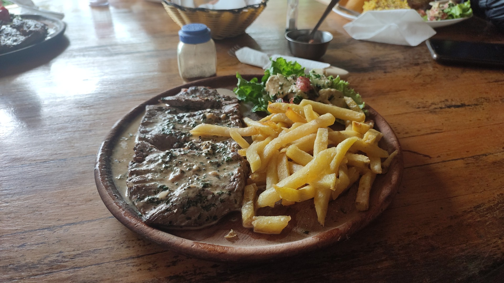 El Cafetal: appetizing photo of served meal
