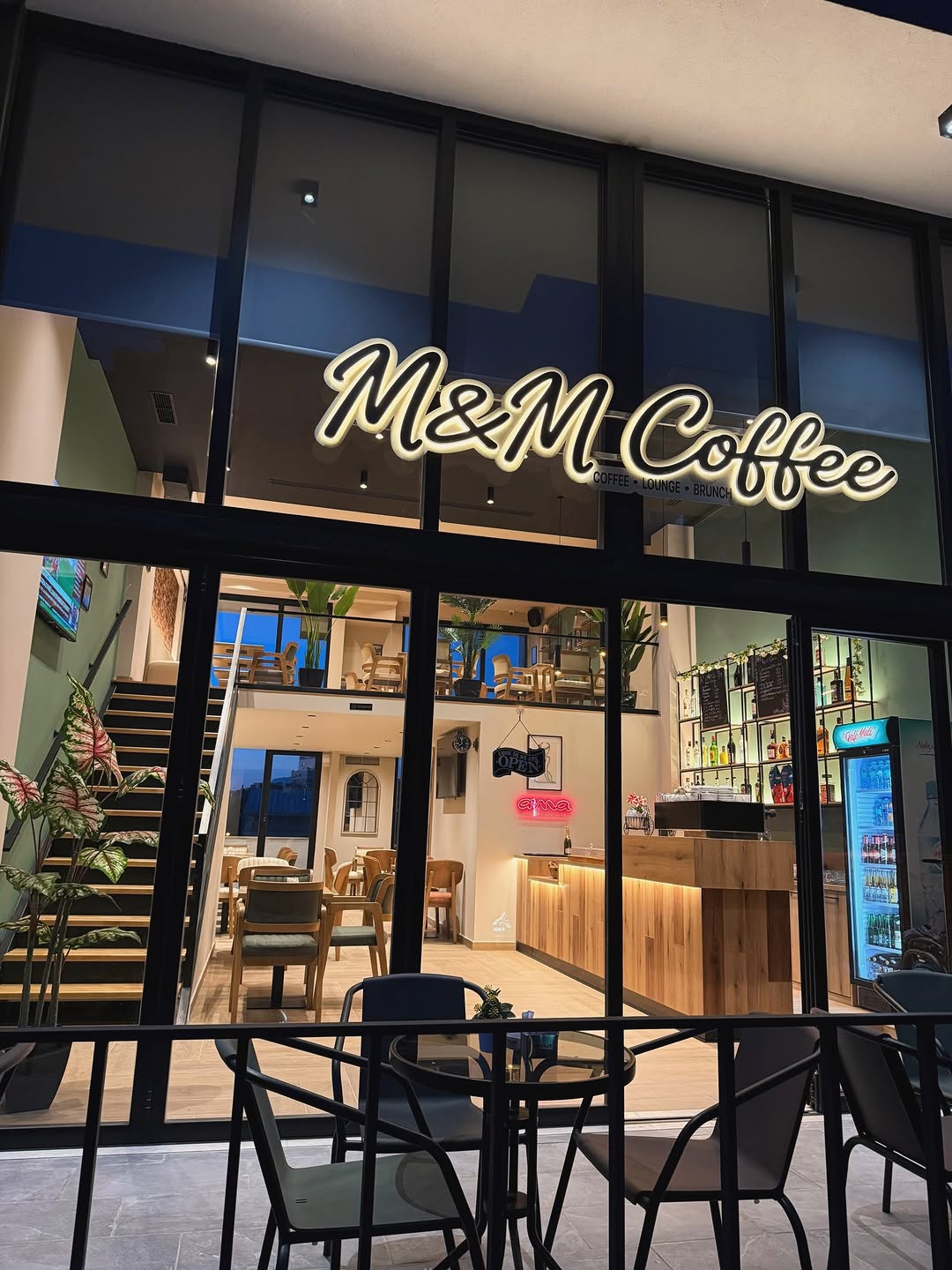 M&M Coffee: professional and inviting venue exterior