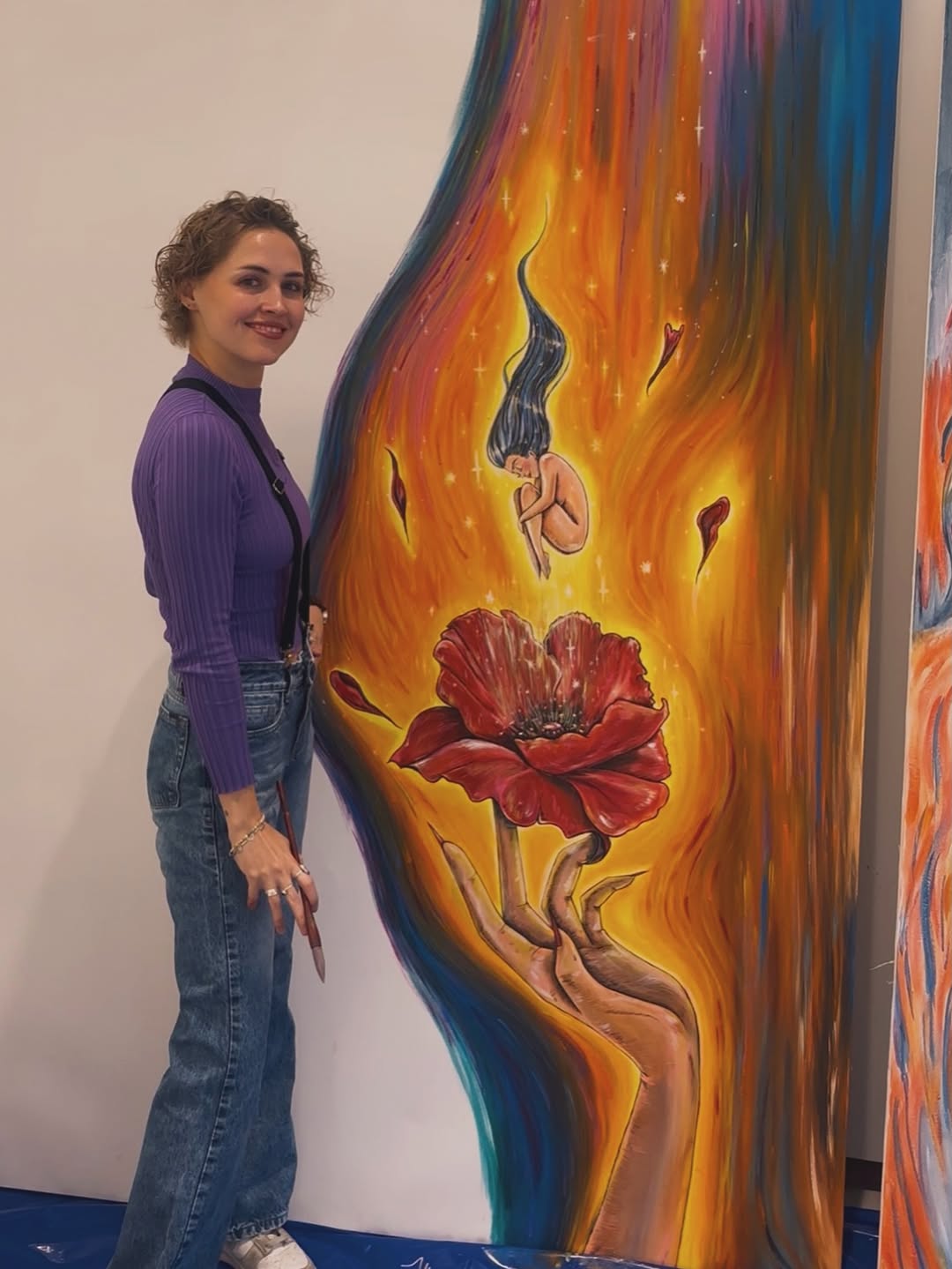 Galería de Arte by Escena 21: artist with gallery exhibition piece displayed artwork