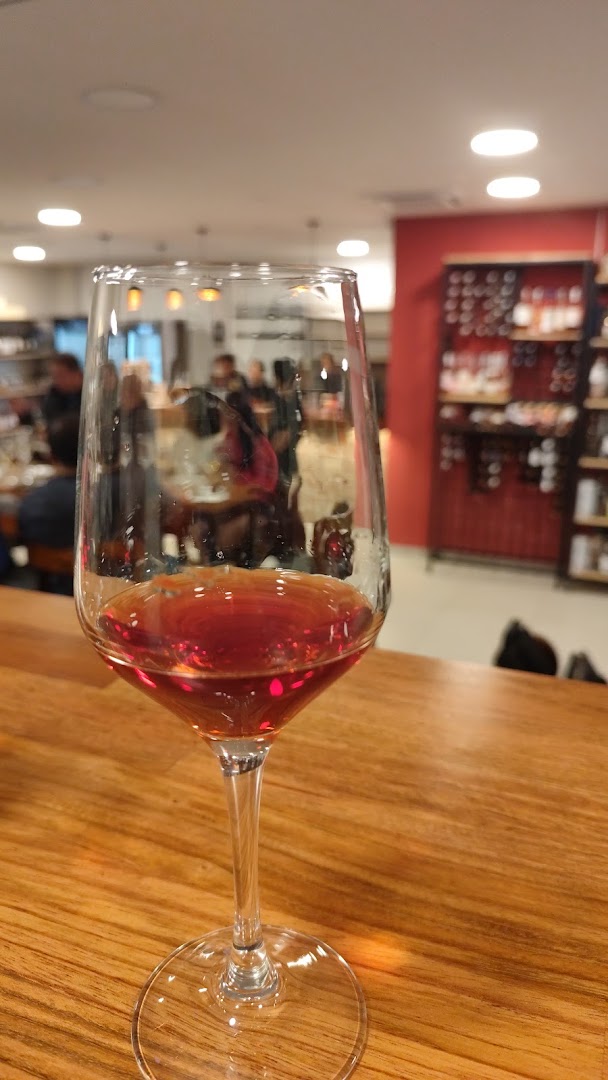 La Tintorería: appealing shot of bar atmosphere