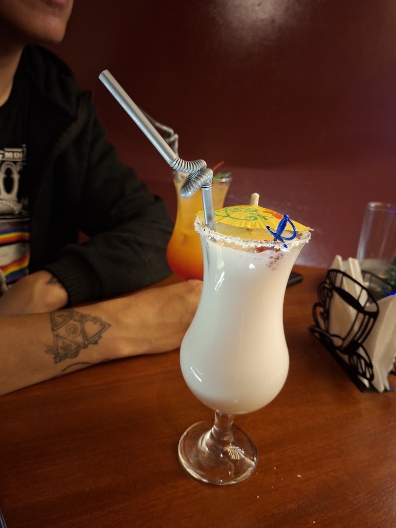 Bule 35: appealing photo of bar drinks