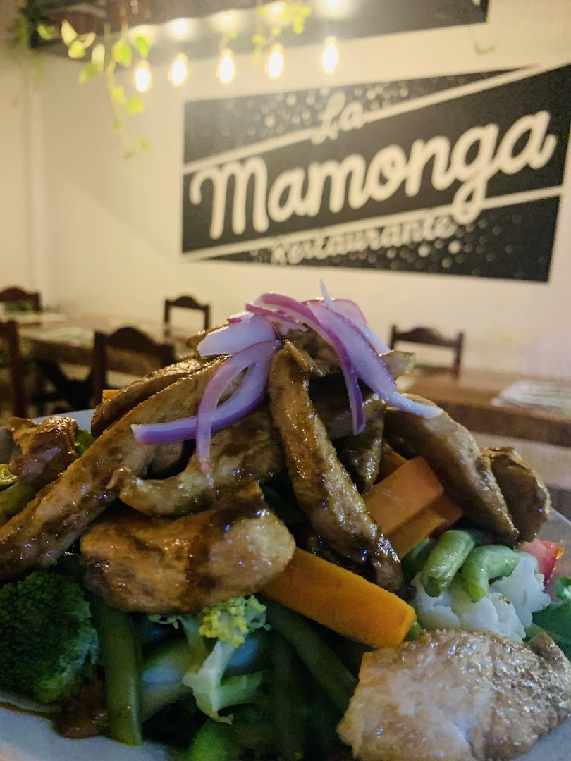 La Mamonga: appetizing food photo with branding