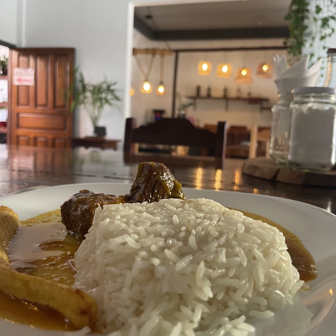 La Mamonga: appetizing food shot with ambiance