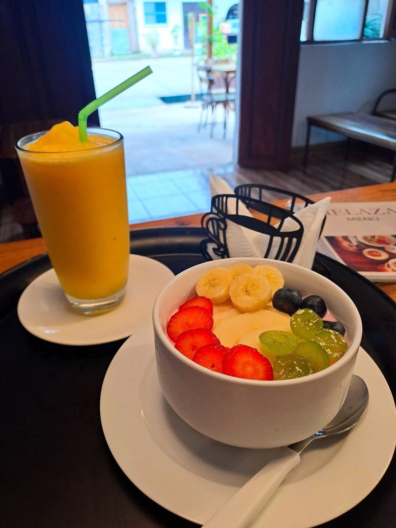 Melaza Coffee & Pastry Shop: appetizing breakfast food and drink