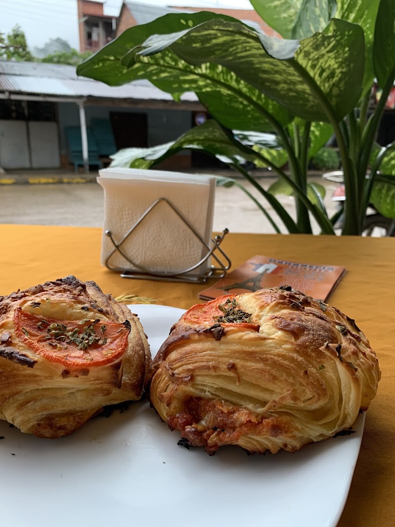 Panadería París: appetizing food photo, well composed