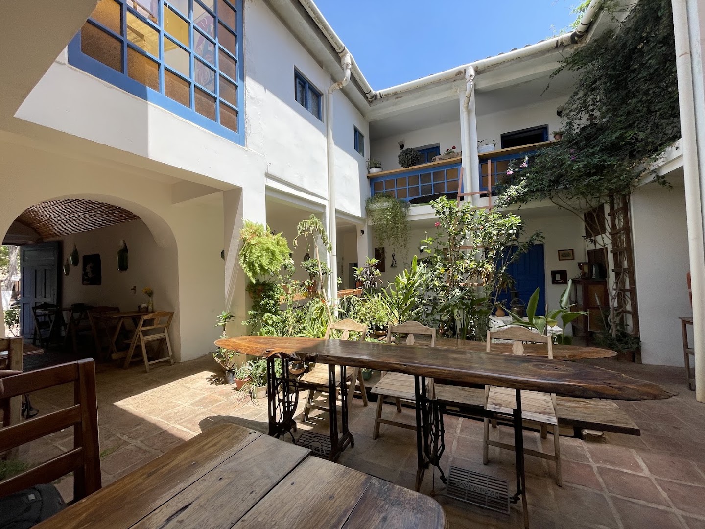 Tía María: attractive, well-lit restaurant courtyard