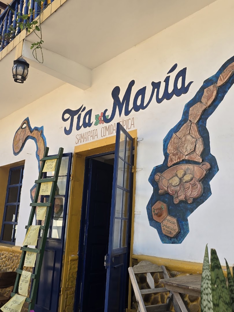 Tía María: clear photo of restaurant exterior
