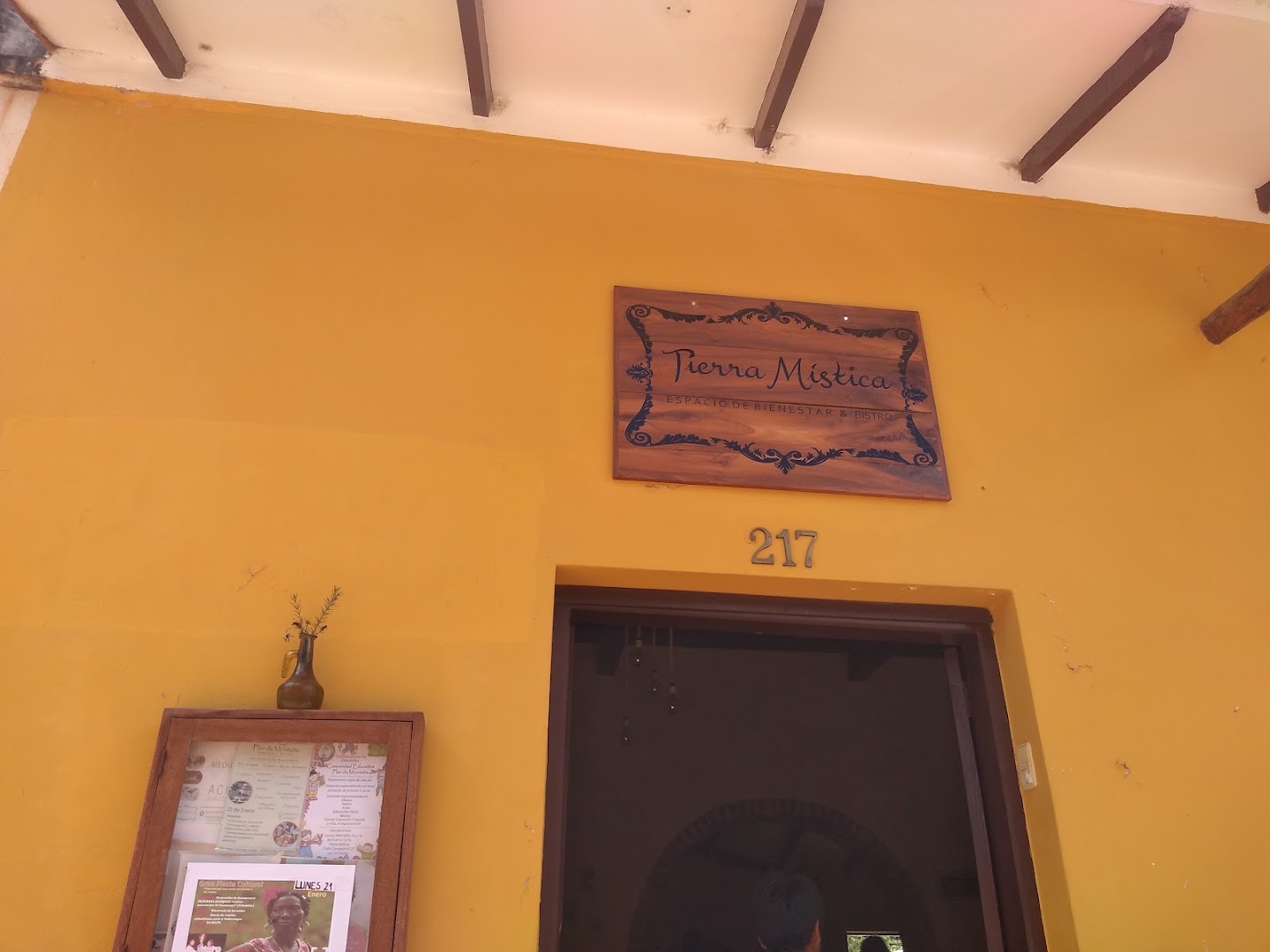 Tierra Mística: clear storefront signage and entrance