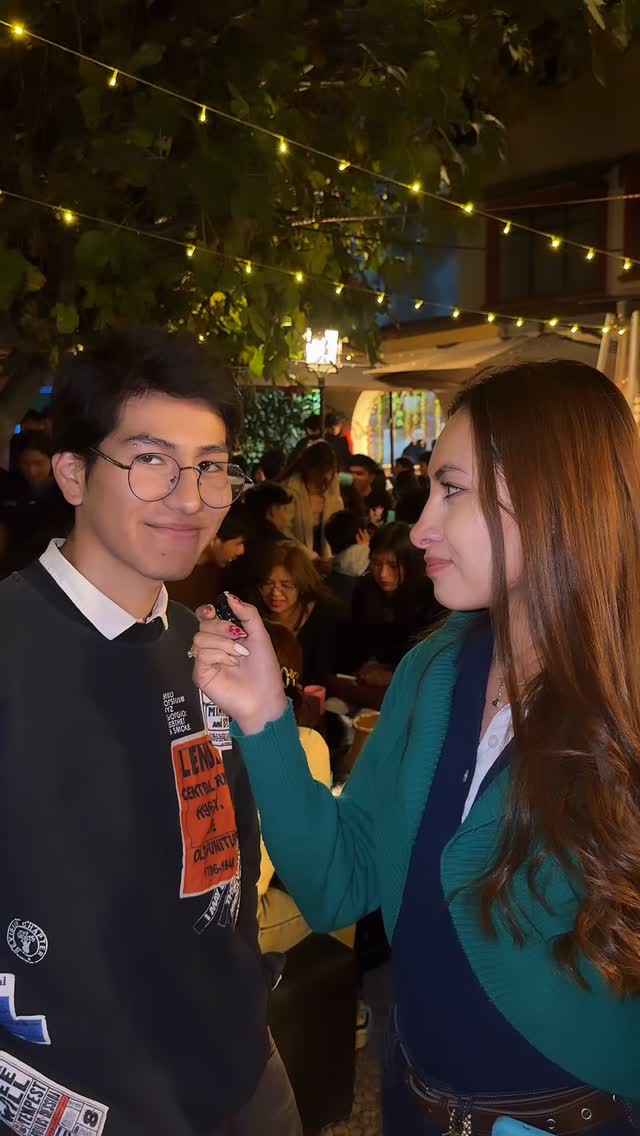 MOOZ Restobar: venue's lively atmosphere