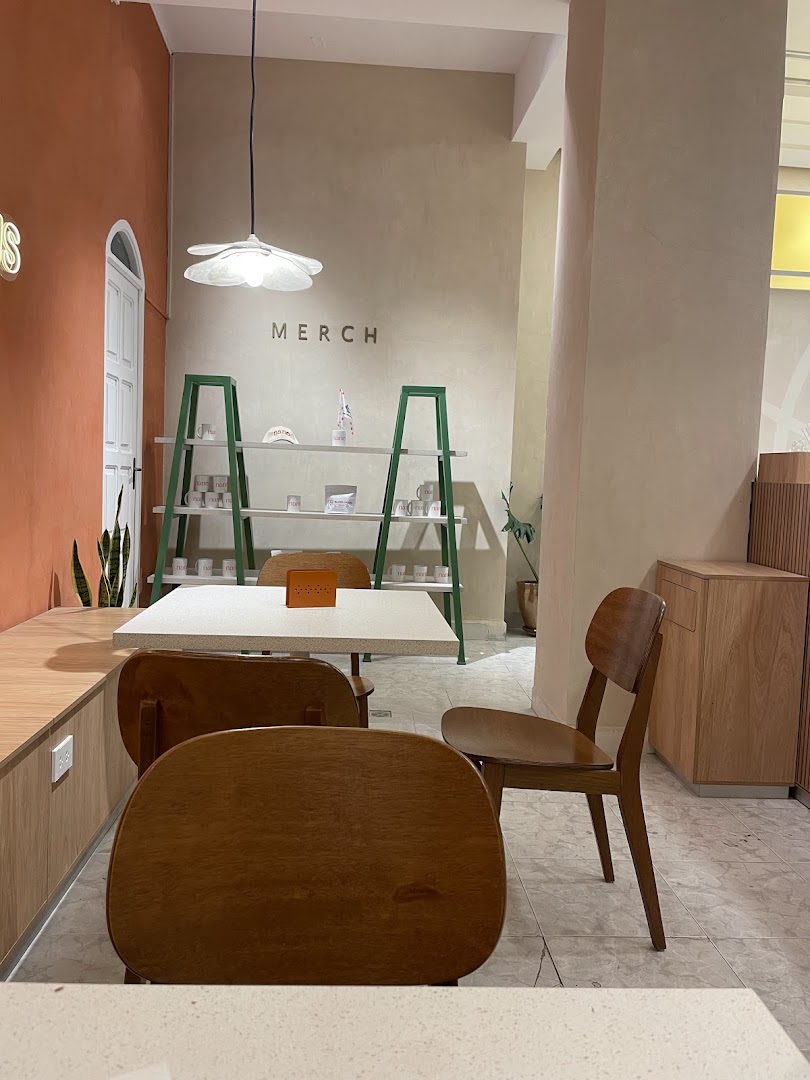 Nano Café: clean and inviting interior shot