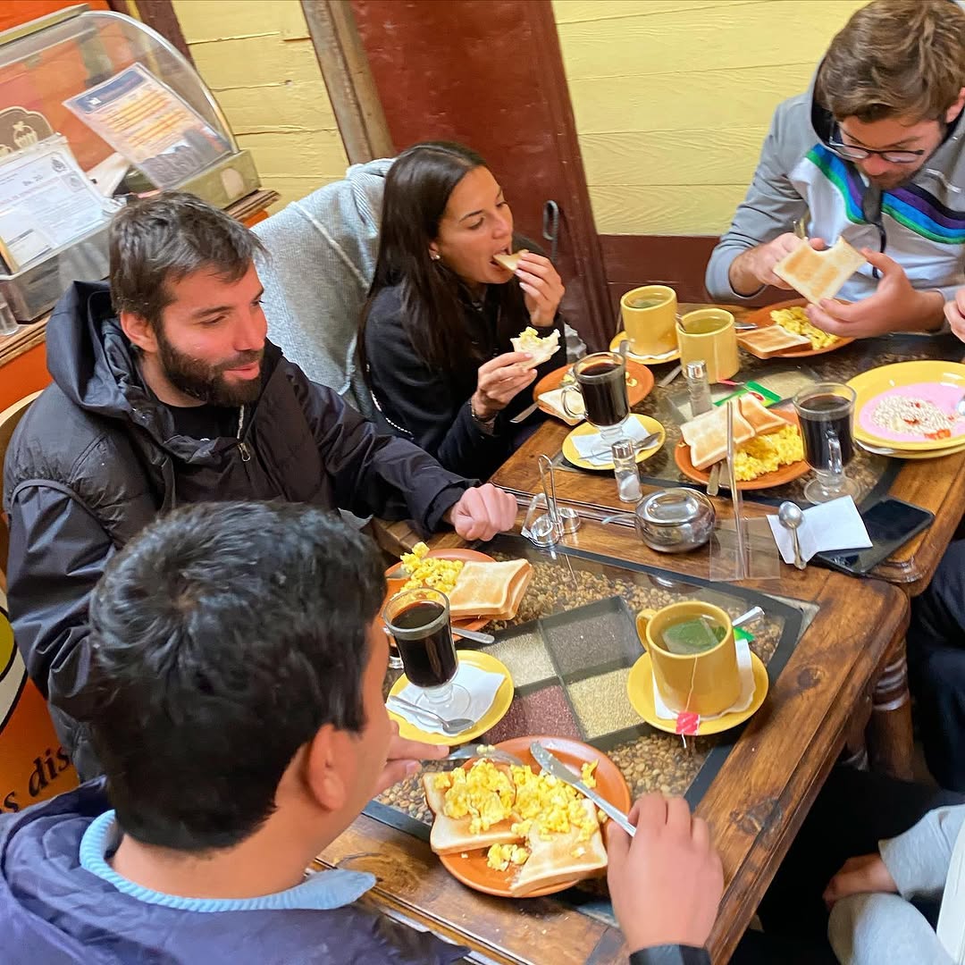 Breakfast Nonis: customers enjoying breakfast meal