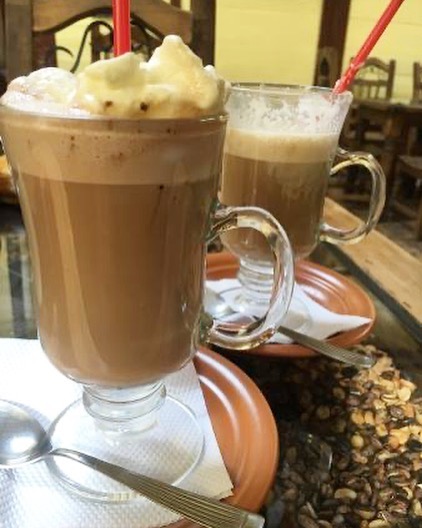 Breakfast Nonis: appetizing photo of breakfast drinks
