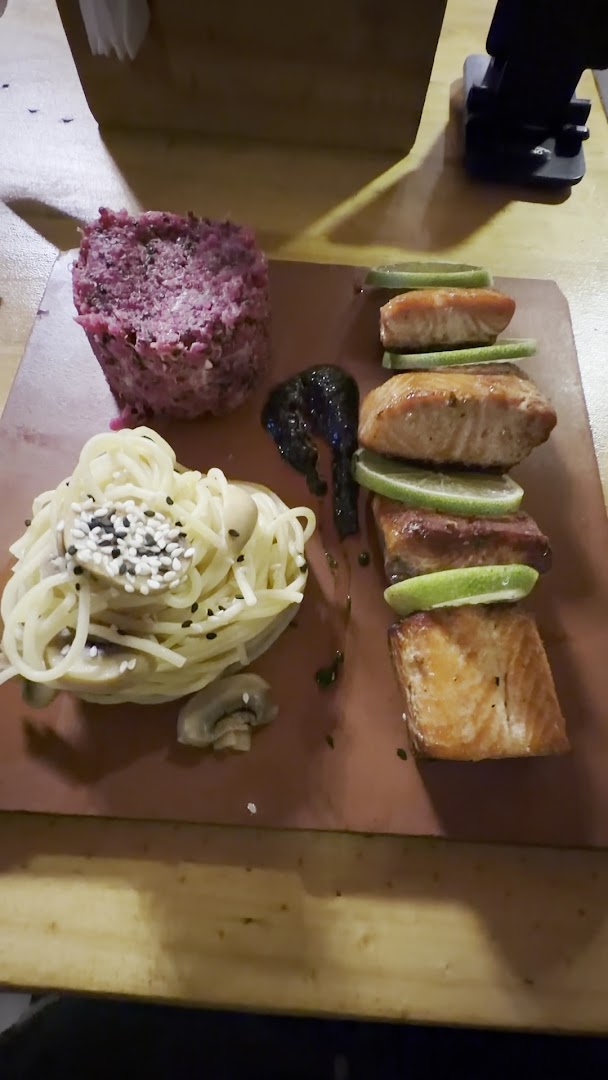 Tika Uyuni: appetizing, clear photo of food
