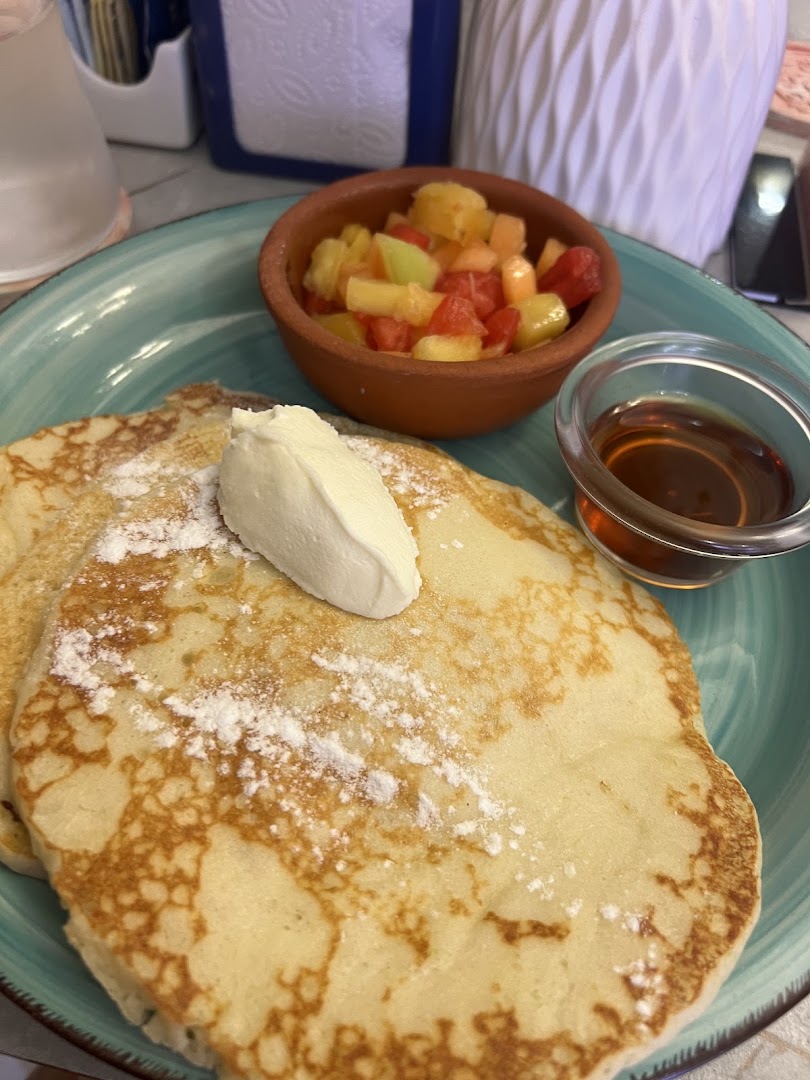 Rosa Café: appetizing photo of breakfast food