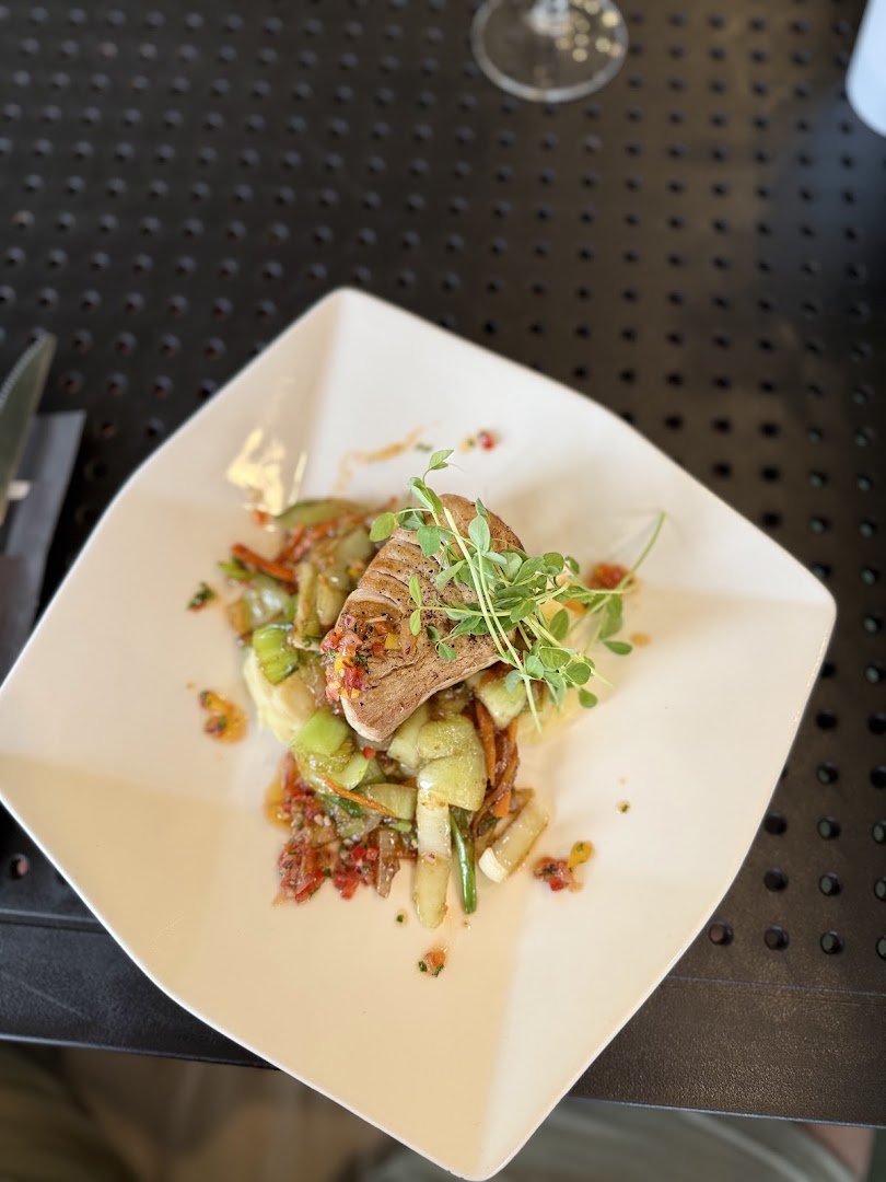 Wines and More: appetizing, high-quality food photography