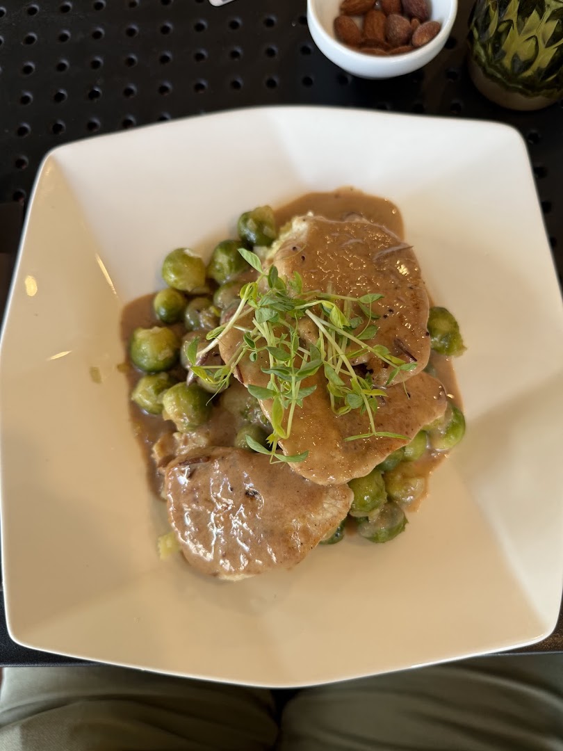 Wines and More: appetizing photo of served food