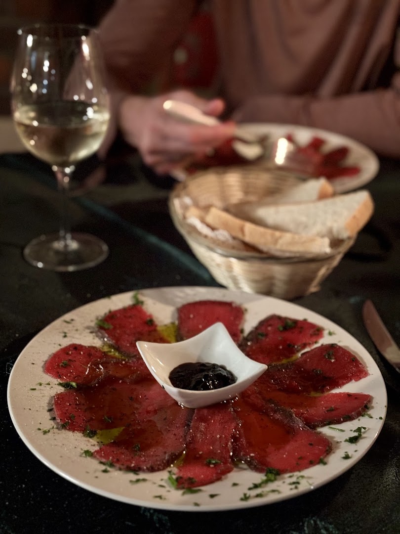 Barbara's Bistro: appetizing food photography