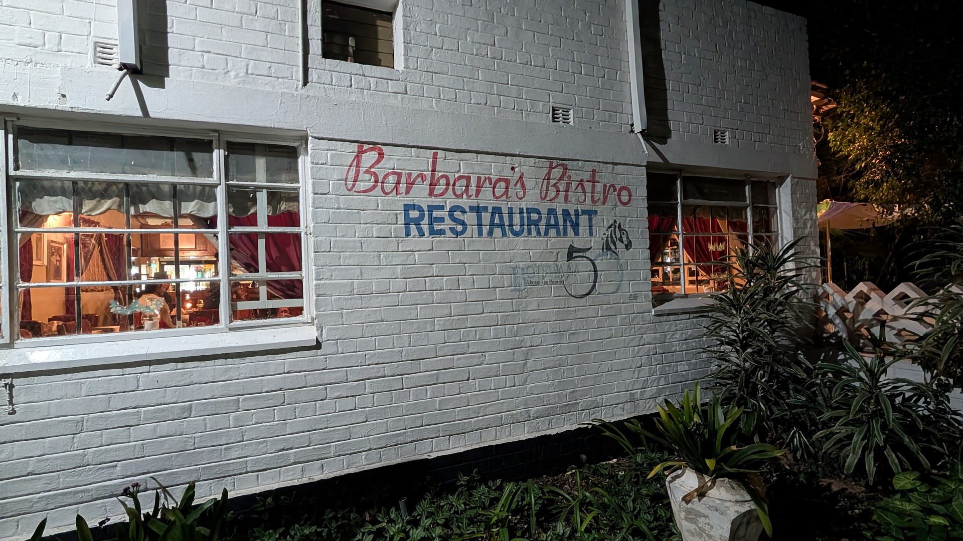 Barbara's Bistro: clear exterior shot of restaurant