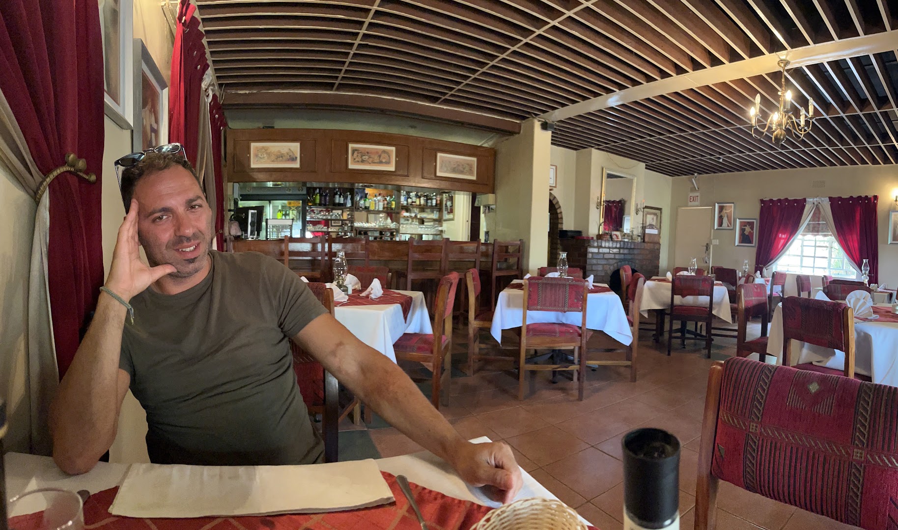 Barbara's Bistro: clear view of restaurant interior