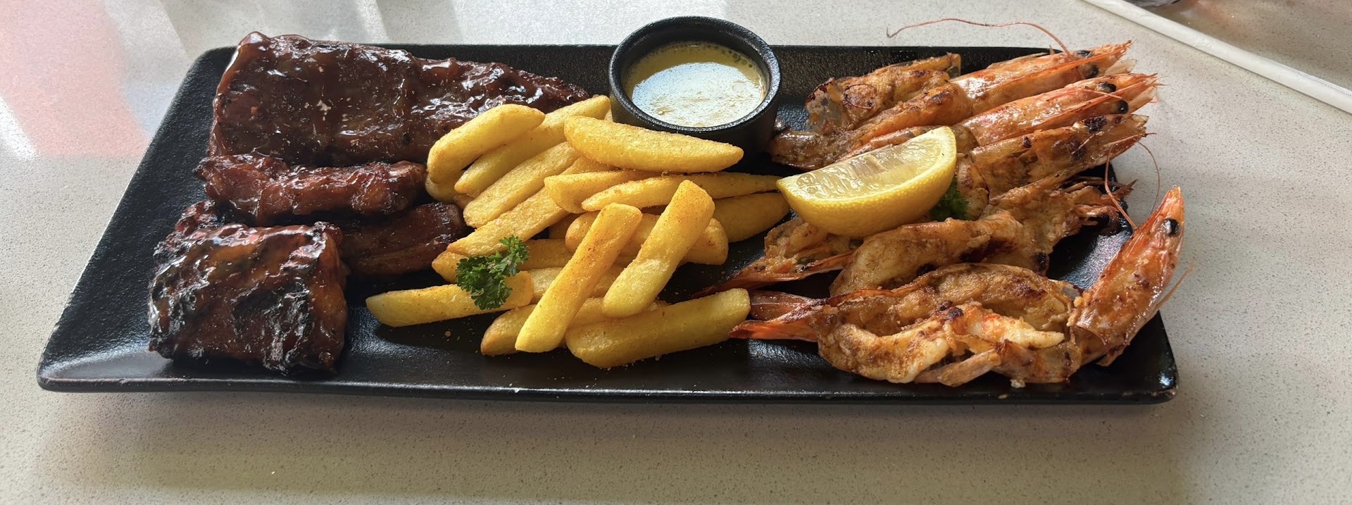 Coconut Lounge Lifestyle: appetizing, high-quality food photography
